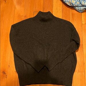 Poles Women’s Charcoal Cashmere Sweater